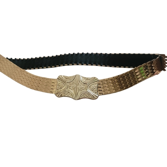 Vintage Gold Toned Fish Scale Style Belt - Picture 2 of 6